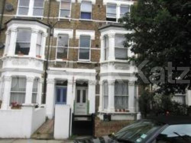 			New instruction, 2 Bedroom, 1 bath, 1 reception Flat			 Denholme Road, QUEENS PARK/MAIDA VALE W9